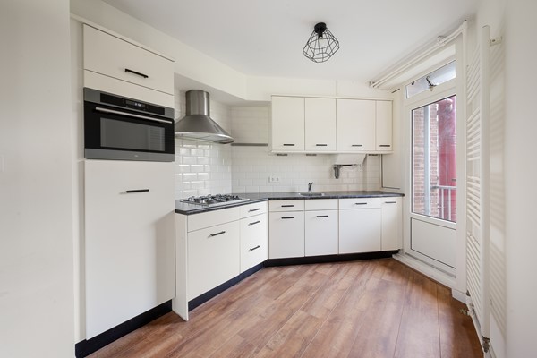 Medium property photo - Vincent van Goghstraat 198, 1072 DA Amsterdam